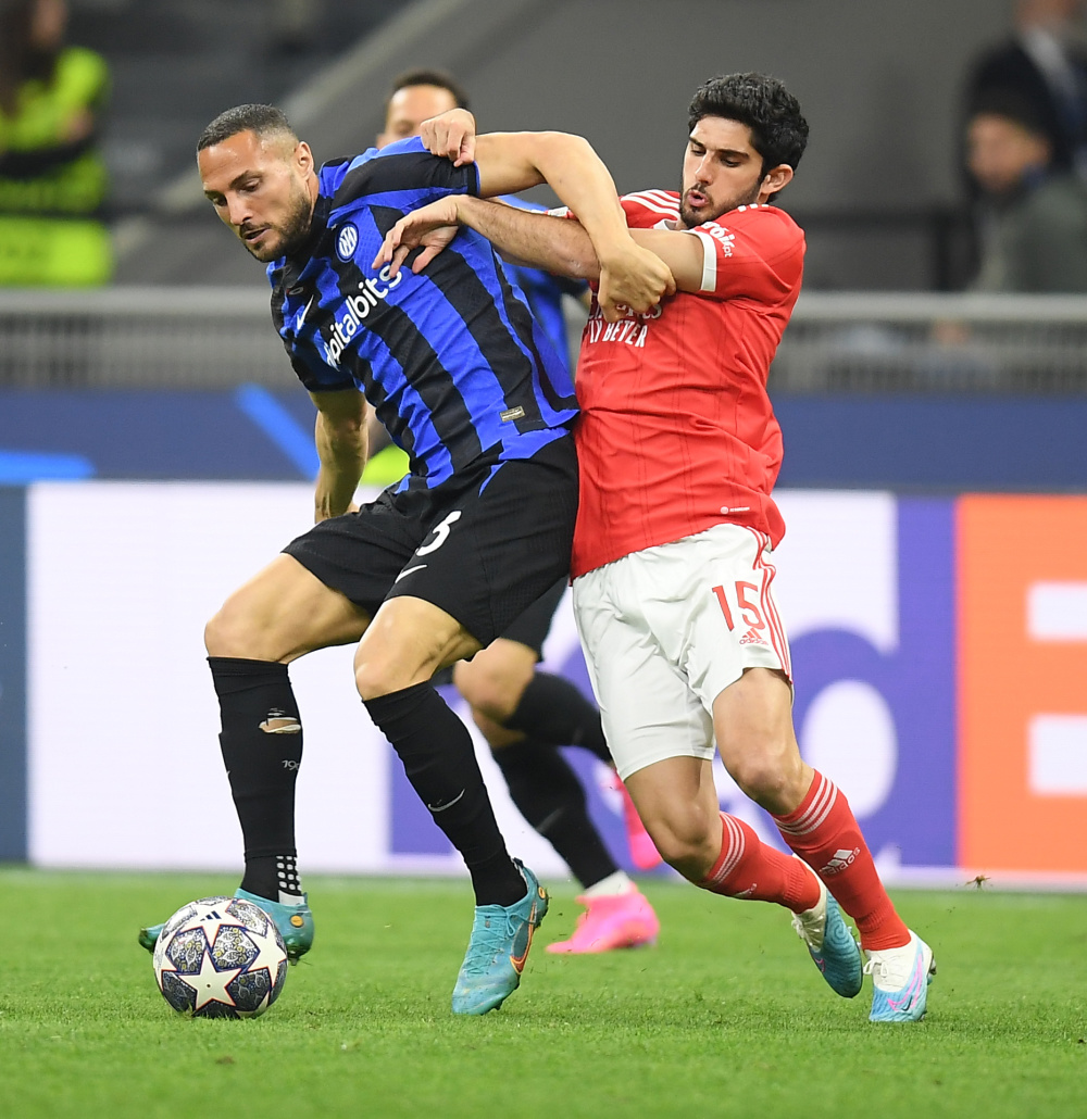 戴伟浚发文疑似告别申花，中国年轻球员的出路究竟在何方？