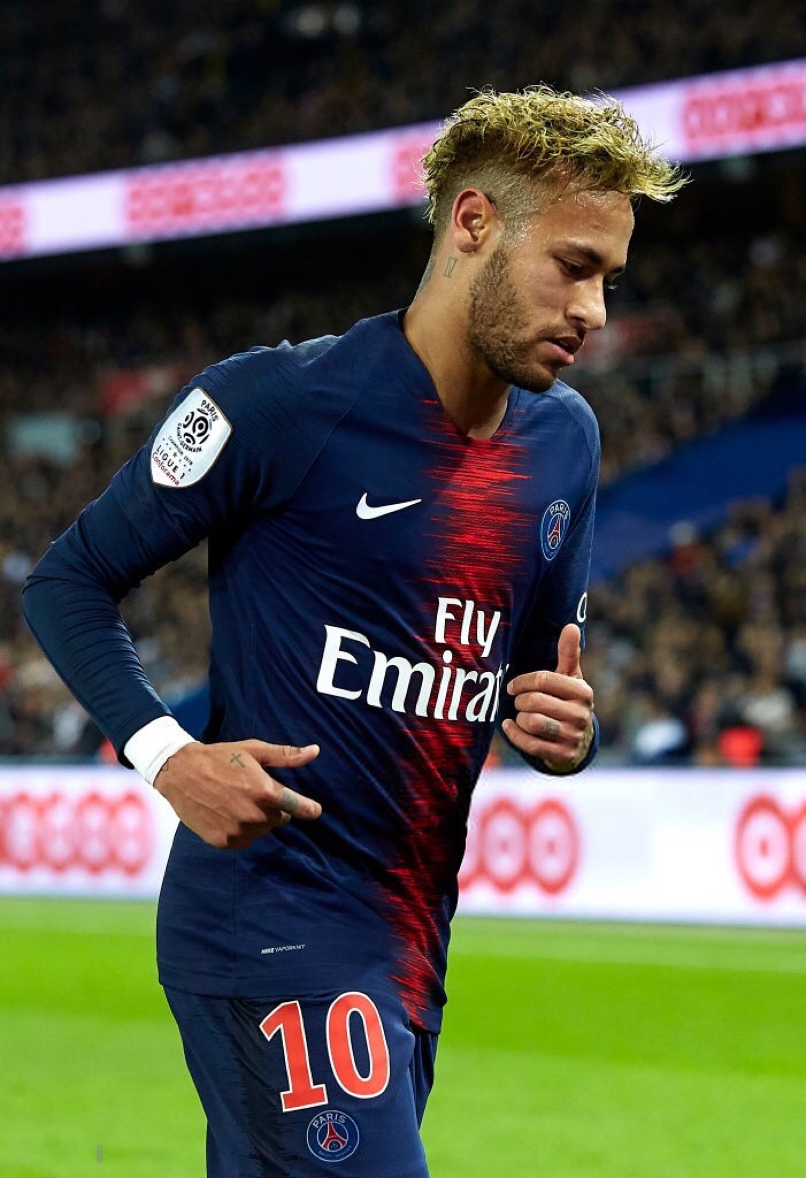 与4结缘，多特5轮欧冠联赛有4轮打入4球，剩下1轮被曼城进4球