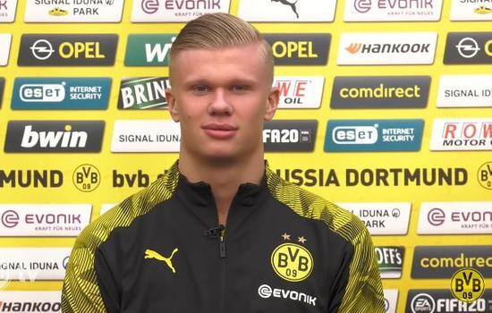 皇马名宿：球队不能被维尼修斯牵着鼻子走，没人把他绑在这（皇马名宿：球队不该被维尼修斯左右，他并非被迫留队）