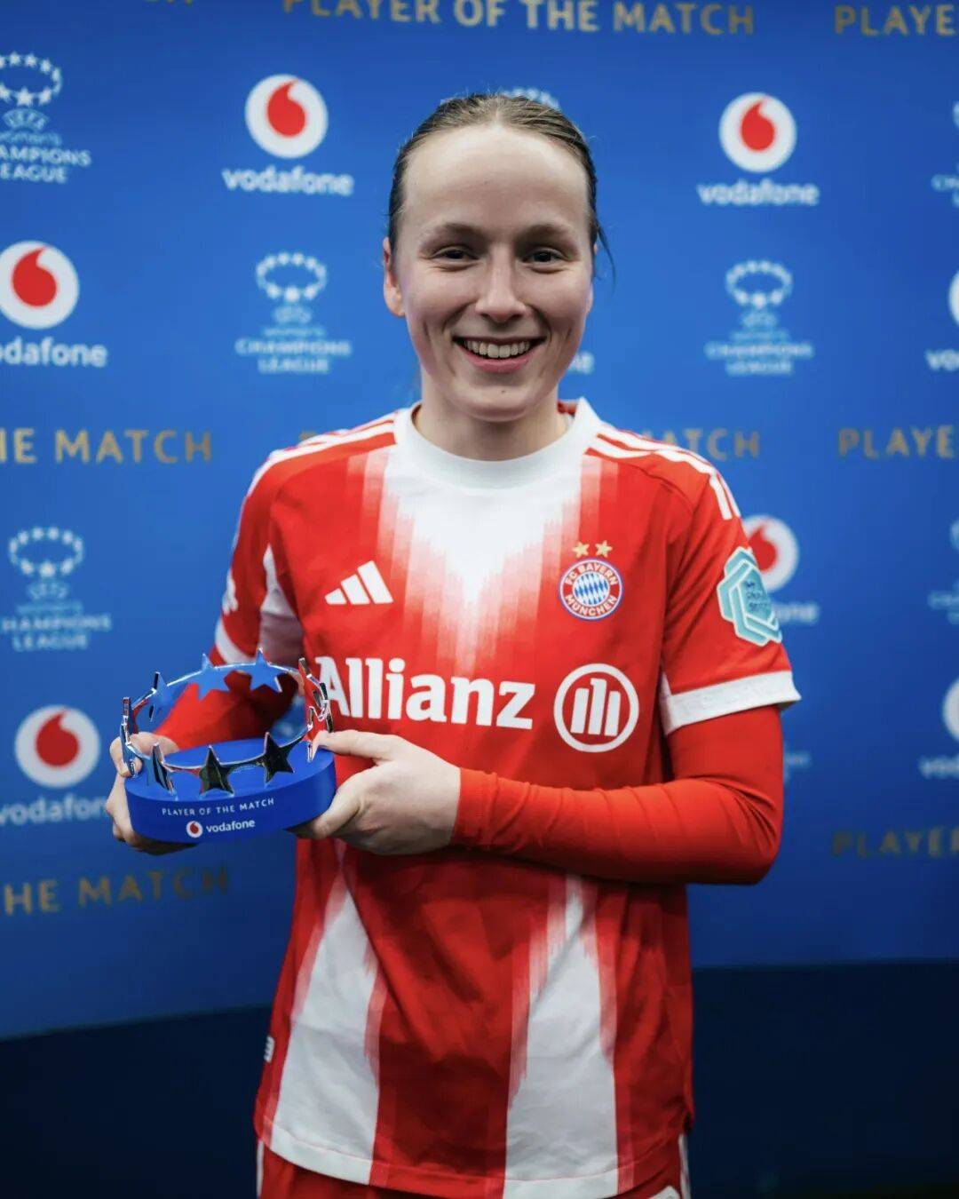 莫雷诺：第一天到米兰我还穿着卡通内裤，结果队友们都穿名牌