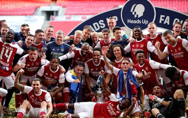 本赛季五大联赛场均积分前20：拜仁、巴萨、皇马、阿森纳前4