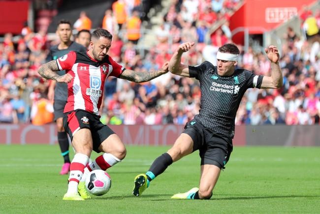 中超比赛亮点：上海海港2-1取胜山东泰山,（中超焦点战：上海海港2比1力克山东泰山）