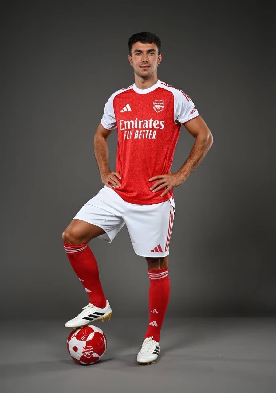 五大联赛周末看点：西甲意甲迎榜首大战 谁掉队？（周末五大联赛前瞻：西甲、意甲榜首对决，谁会掉队？）