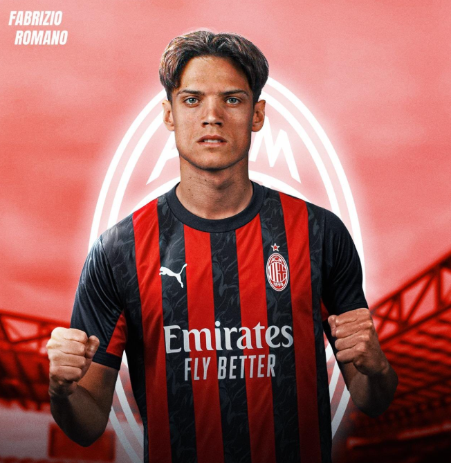 上海海港夺冠背后是穆斯卡特的战略放弃与坚守，成功卫冕中超冠军。（从战略取舍到坚守底线，穆斯卡特助上海海港完成中超卫冕）