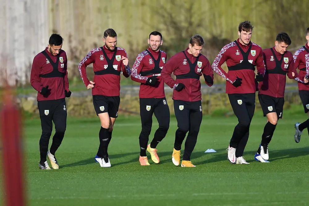 范志毅谈中国足球：压力再大也要挺直脊梁，2038会有希望（范志毅：压力再大也要挺住，2038年中国足球可期）