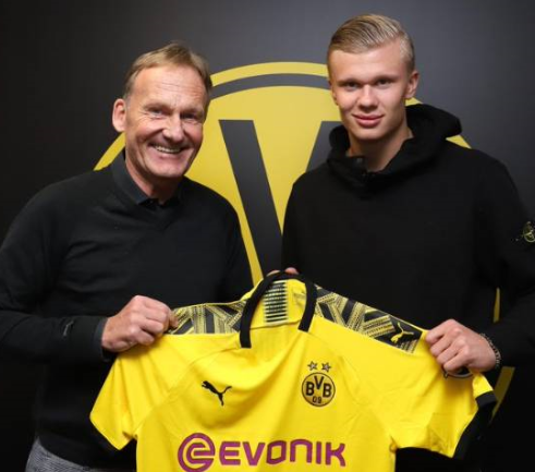 国土面积狭小，主帅回家照顾病妻，库拉索为啥能挺进世界杯？（版图袖珍、主帅返家护病妻，库拉索凭什么闯进世界杯？）