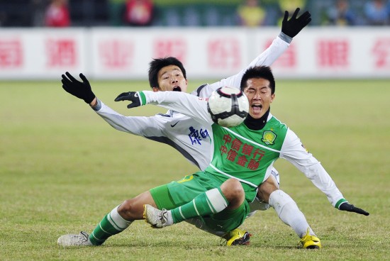 巴黎人报：萨福诺夫四场仅失三球，大巴黎一门之争已经白热化（巴黎人报：萨福诺夫四战仅丢3球，巴黎门将一号位竞争进入白热期）