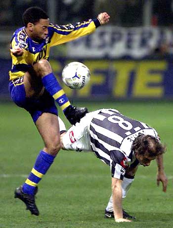 队记：恩比德&乔治对阵湖人都升级为大概率出战