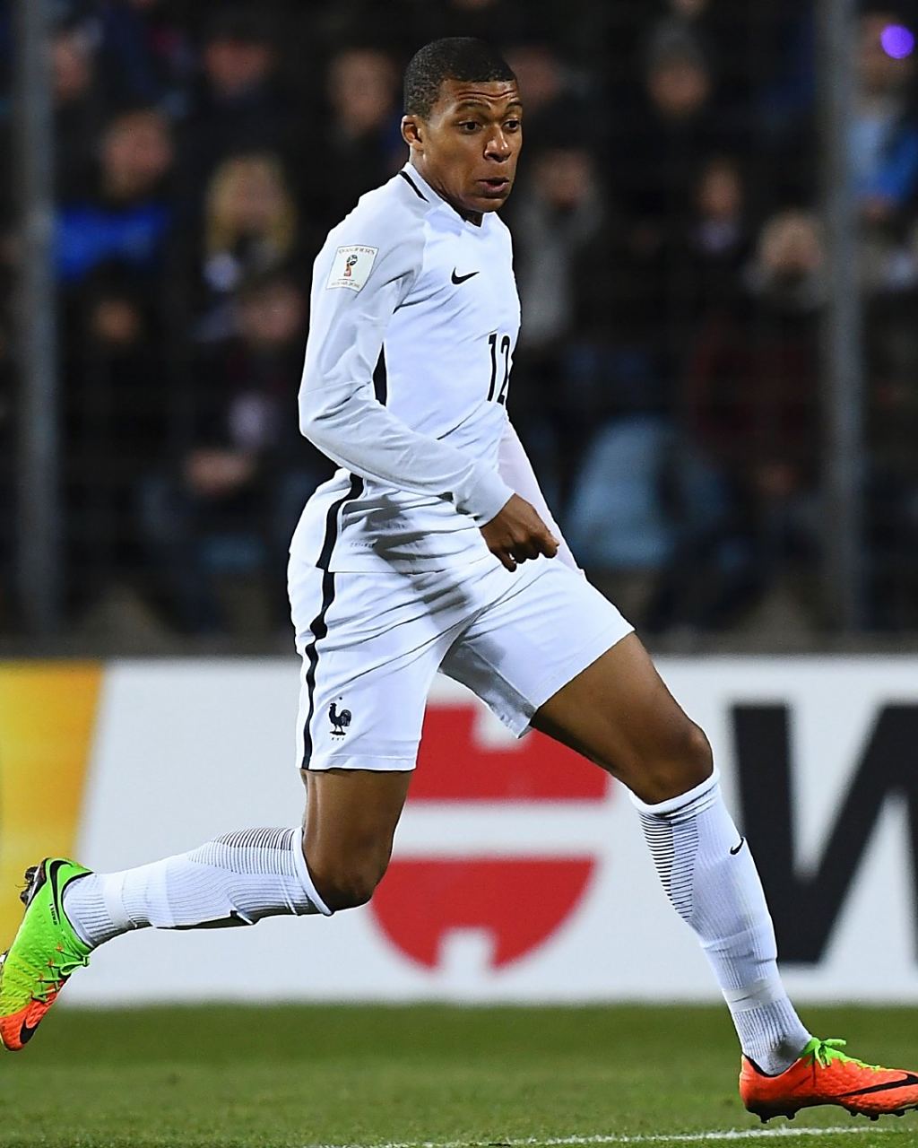 11轮21分，博洛尼亚赢那不勒斯创队史意甲三分制时代最佳开局（击败那不勒斯后，博洛尼亚11轮积21分，刷新队史三分制意甲最佳开局）